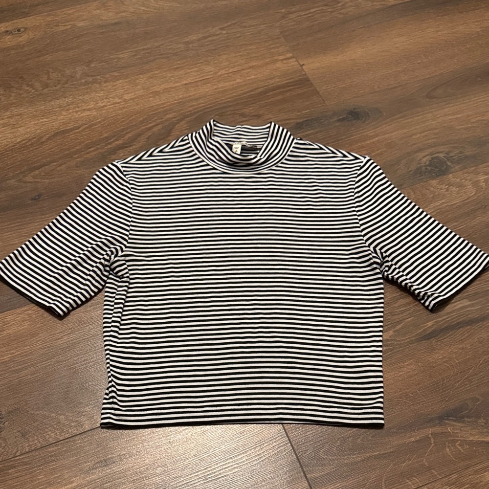Express Striped Crop Top Small Black White Mock Neck Short Sleeve Minimalist